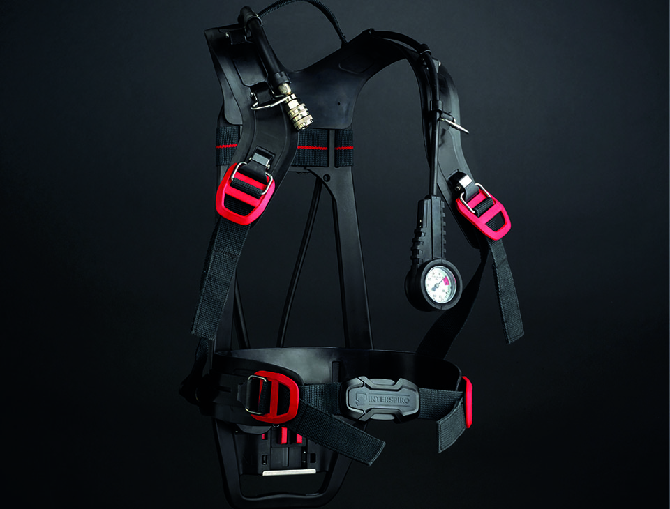 The Incurve™ SCBA